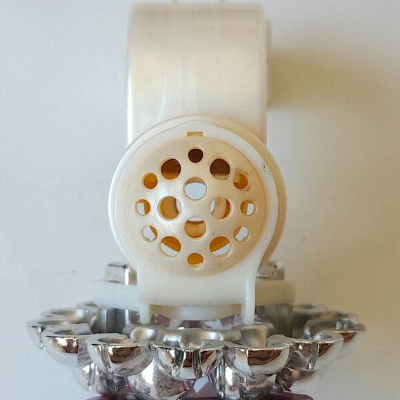 BATH AND BODY WORKS CHRISTMAS BELL WREATH With RED BOW WALLFLOWER PLUG - Picture 2 of 6